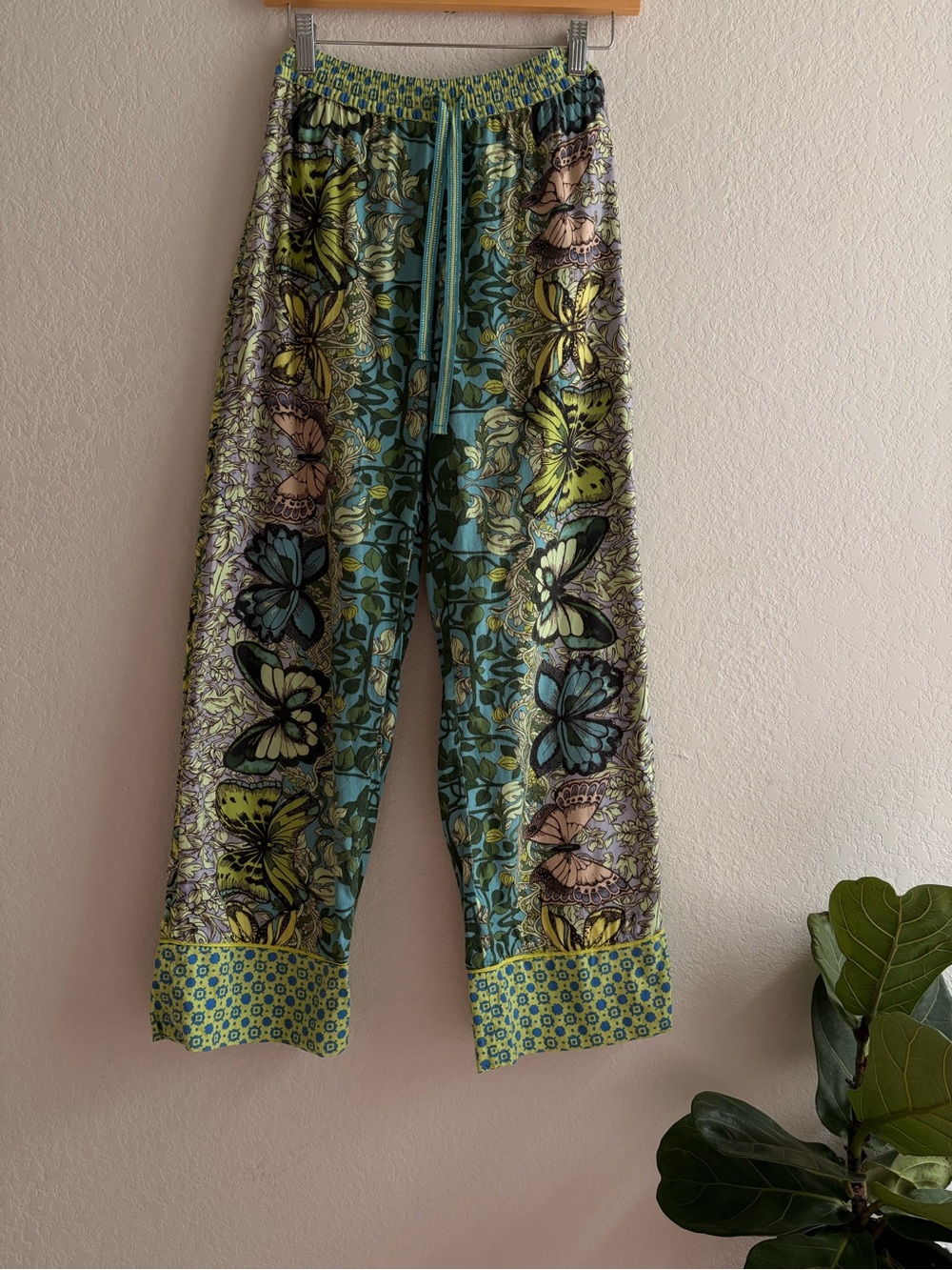 SOLD
Alexandra Farmer Anthropologie Secret Garden Flannel Pajama Pants XS